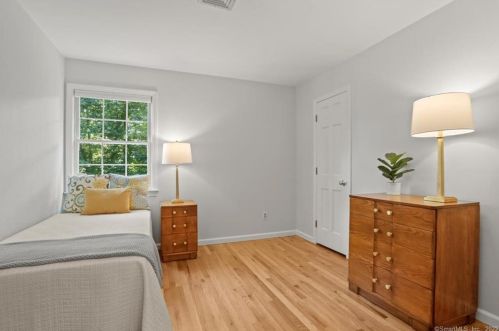 35 Dudley Rd, Wilton CT 06897-3508 exterior