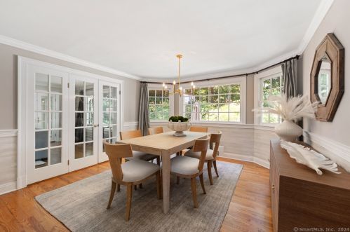 38 Pequot Trl, Westport CT 06880-2930 exterior