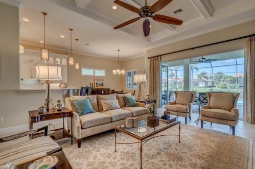 5597 Hammock Is Dr, Naples FL 34119-4692 exterior