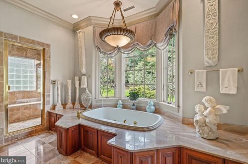 11300 Glen Rd, Rockville MD 20854-1849 exterior