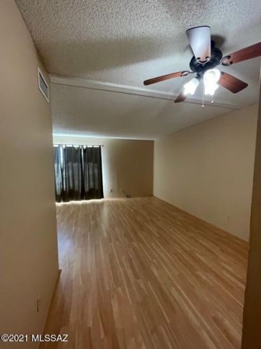 5276 Camino De Ln Tierra, Tucson AZ 85746-1018 exterior