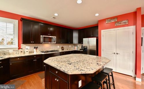 5718 Colfax Ave, Alexandria VA 22311-1012 exterior