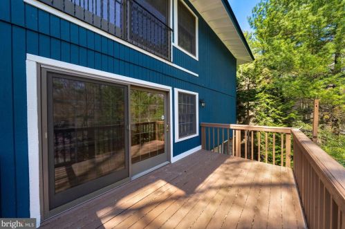 10618 Great Arbor Dr, Rockville MD 20854-4220 exterior