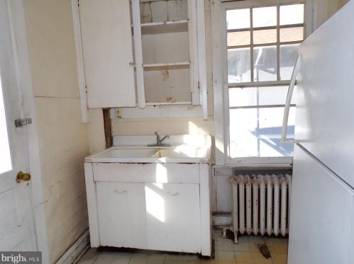 1304 Main St, Darby PA 19023-2619 exterior