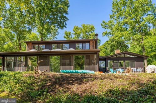 3000 Wessynton Way, Alexandria VA 22309-2225 exterior