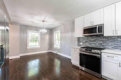 2121 77th Ct, Chicago IL  60707-3017 exterior