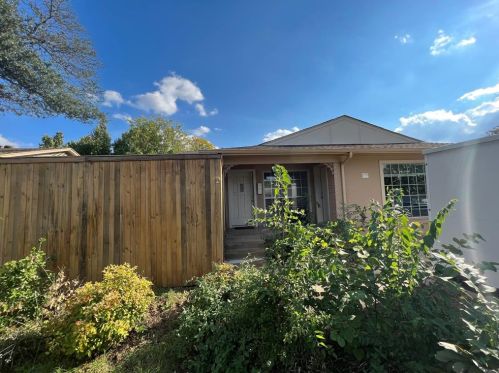 8936 Clearwater Dr, Dallas TX  75243-7108 exterior