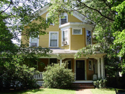 83 Walker St, Newton, MA 02460-1519