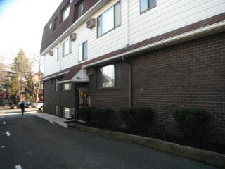 40 Feronia Way, Rutherford, NJ 07070-2076