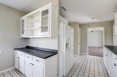 3306 Chadwell Dr, Dallas TX 75234-5120 exterior