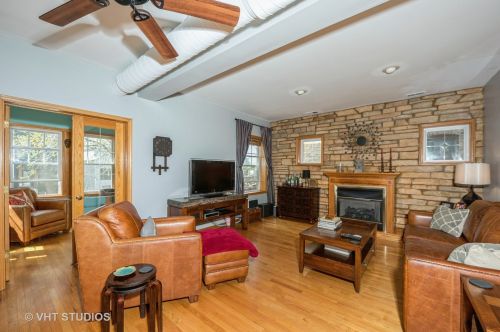 2025 Whipple St, Chicago, IL 60647-3808