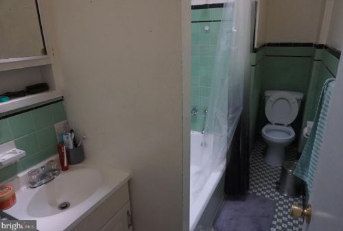 1851 Cambria St, Philadelphia PA 19134-3519 exterior