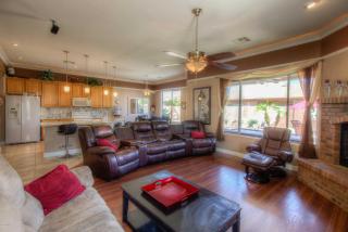 3062 Buena Vista Dr, Chandler, AZ 85249-9107