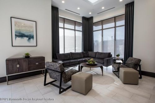 2204 Pine Valley Way, Piscataway NJ  08854-6468 exterior