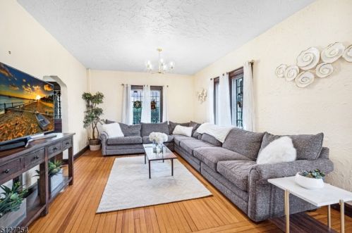 303 Prospect St, Westfield NJ 07090-4242 exterior