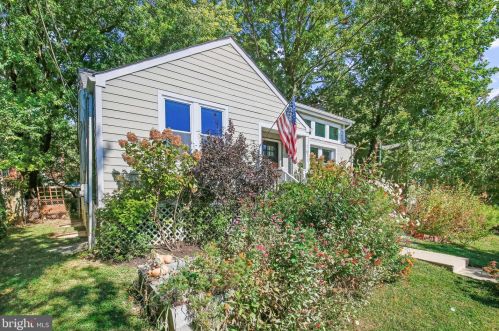 1611 Noyes Dr, Silver Spring MD 20910-2224 exterior