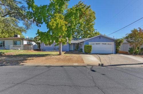 811 School St, Folsom, CA 95630-2819