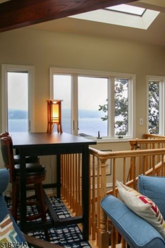 7 Elba Ave, Hopatcong NJ  07843-1807 exterior