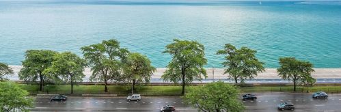 1448 Lake Shore Dr, Chicago IL 60605-2827 exterior