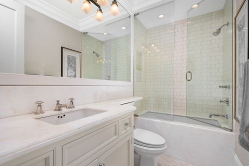 1358 Dearborn St, Chicago IL 60827-2510 exterior