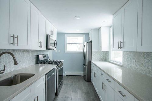 496 Johnson Ave, Hauppauge NY 11779-6140 exterior