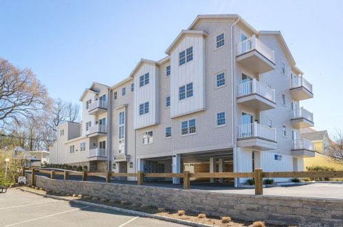 201 Main St, Westport CT 06880-3204 exterior