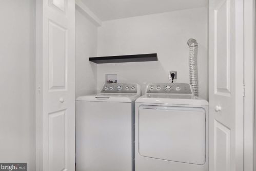 4608 Coachway Dr, Rockville MD  20852-2338 exterior