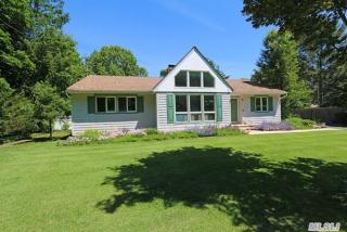 232 22nd St, Hunt, NY 11743-6206