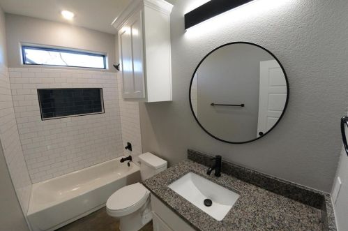 631 Texas St, Denison TX 75020-6138 exterior