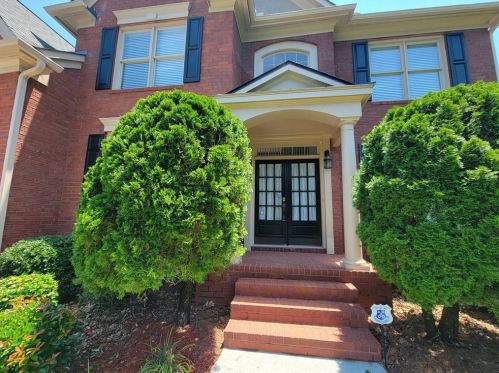 1080 Maycroft Knl, Lithonia GA 30078-7736 exterior