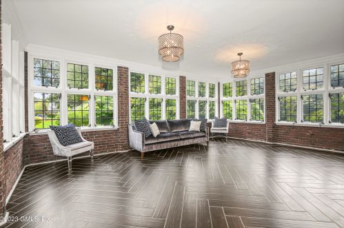 30 Brookridge Dr, Greenwich CT 06830-4830 exterior