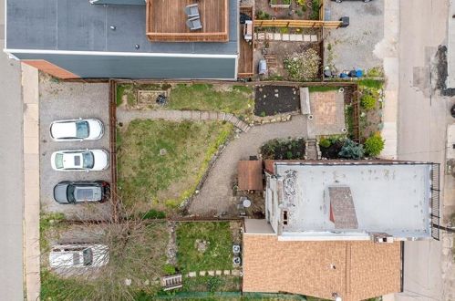 220 Alpine Ave, Pittsburgh PA 15212-4020 exterior