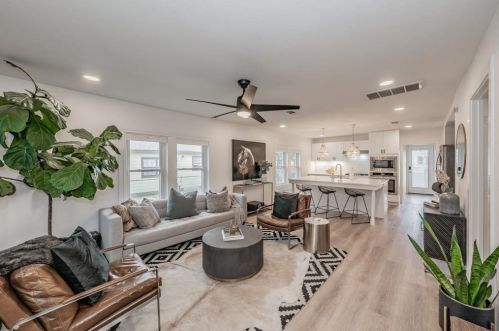 3111 Borger St, Dallas TX  75212-3934 exterior