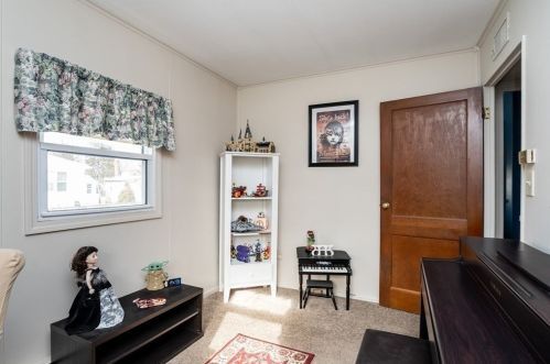 38 Ramah St, Springfield MA 01104-2741 exterior