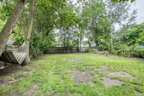 56 James St, Springfield MA 01105-1416 exterior