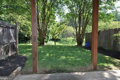 7523 Heatherton Ln, Rockville MD  20854-3232 exterior