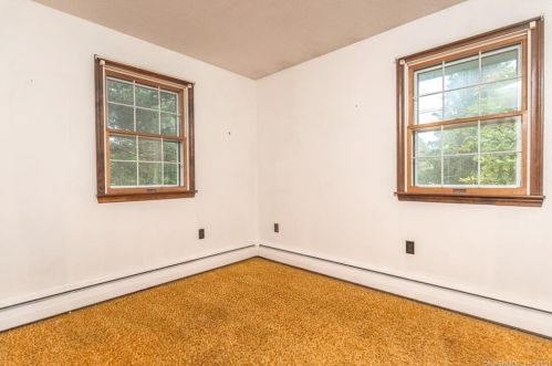 33 Junior Ave, Killingly CT 06239-4217 exterior