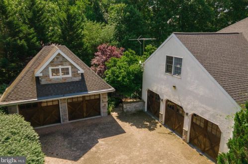 195 Carnoustie Way, Media PA 19063-1856 exterior