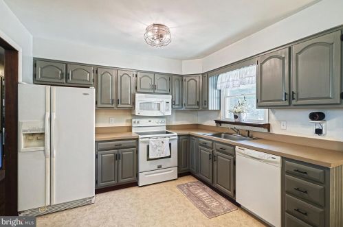 375 Basehoar School Rd, Littlestown PA 17340-9551 exterior