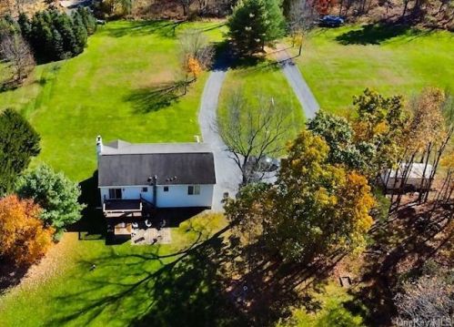 135 Ledge Rd, Middletown, NY 10940-7517