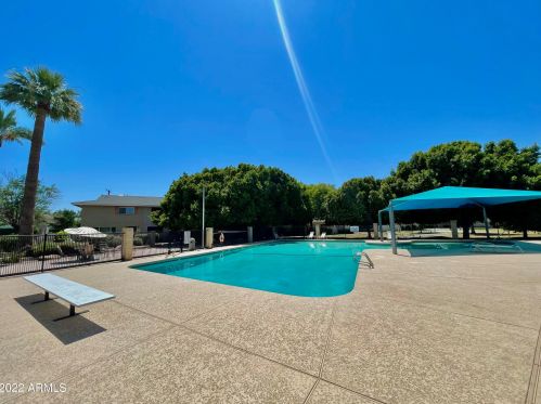 1411 44th St, Phoenix AZ 85042-5219 exterior