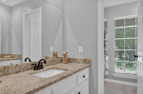 5502 Sycamore Crk, Humble TX 77345-1449 exterior