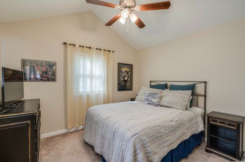 31 Harned Rd, Commack NY 11725-5104 exterior