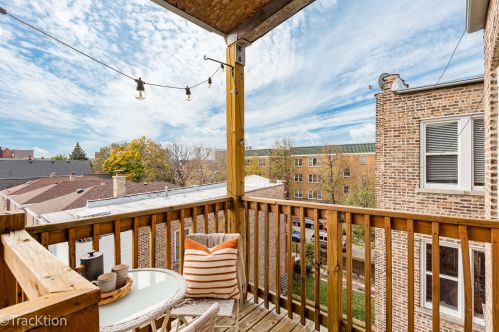 3319 George St, Chicago IL  60618-7513 exterior