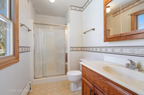 3915 Wilderness Rdg, Bull Valley IL 60012-1718 exterior