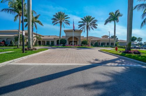 7016 Corning Cir, Boynton Beach FL 33437-3984 exterior