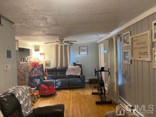 71 Suydam Ave, Edison, NJ 08817-3443