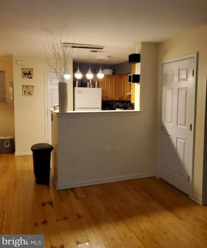 1311 Marshall St, Philadelphia PA 19122-4314 exterior