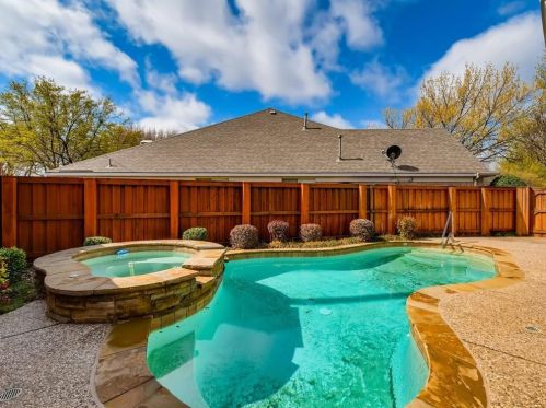 18640 Gibbons Dr, Dallas, TX 75287-4042