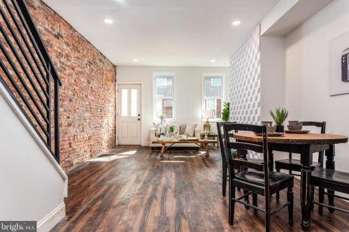 131 Mercy St, Philadelphia, PA 19148-2613